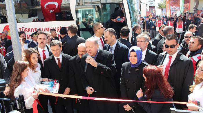 Cumhurbaşkanı Çanakkale'de Dernek Açılışına Katıldı