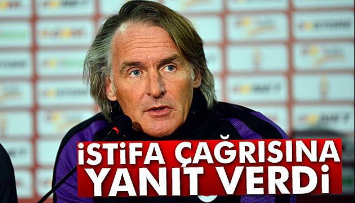 Riekerink, taraftarların istifa çağrısına yanıt verdi