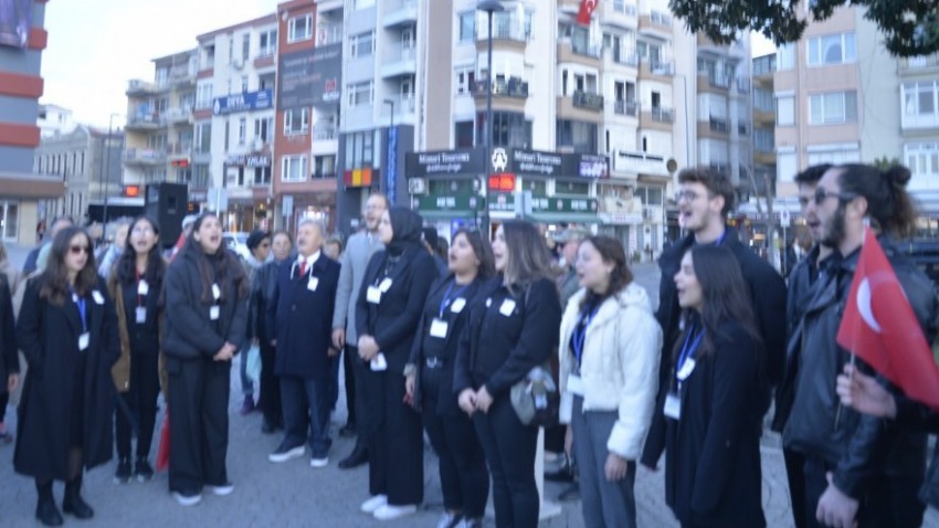 Çanakkale’de Atatürk’e Saygı Yürüyüşü: Binlerce Kişi Ata’sına Sahip Çıktı