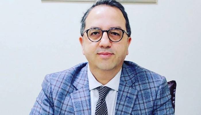 Doç. Dr. Alper Şener: 'Çanakkale gibi vaka sayısı az olan illerin işi zorlaşıyor'