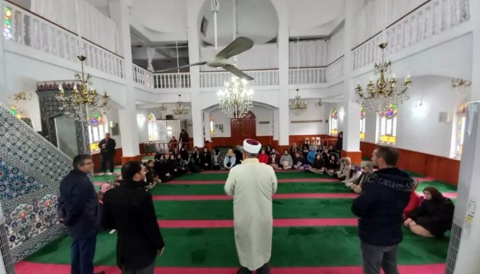 Biga Şirintepe Camii'nde Cami-Gençlik Buluşması Düzenlendi