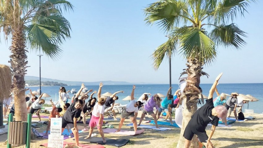 Dardanos'ta Yoga İle Sağlıklı Yaşamın Kapıları Aralanıyor