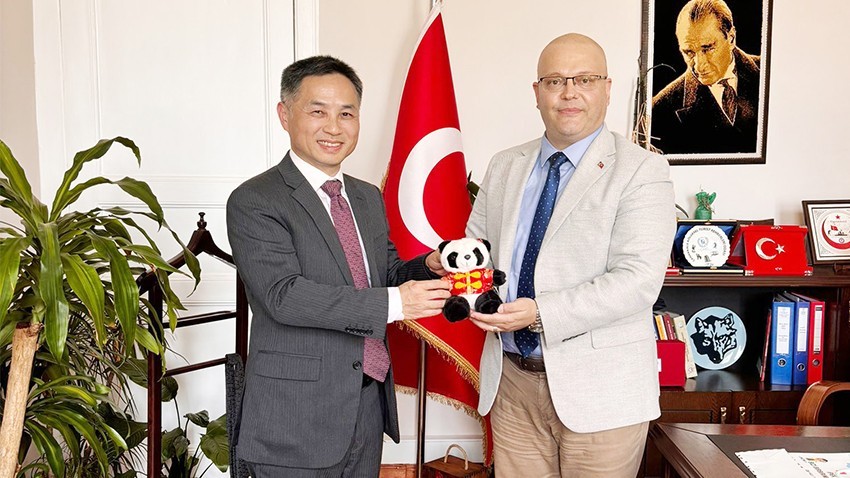 Çin Halk Cumhuriyeti İstanbul Başkonsolos Yardımcısı Wu Jian'dan Çanakkale Ziyareti