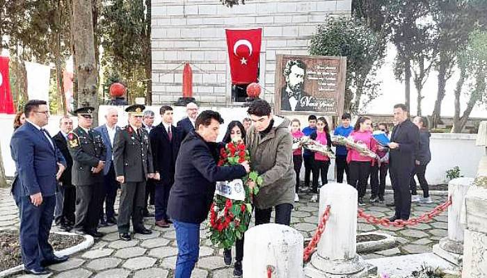 'Vatan Şairi' Namık Kemal mezarı başında anıldı