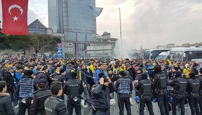  Fenerbahçeli taraftarlar, Vodafone Arena'da