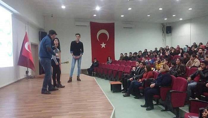 Çanakkale Sosyal Güvenlik İl Müdürlüğünden Öğrencilere seminer