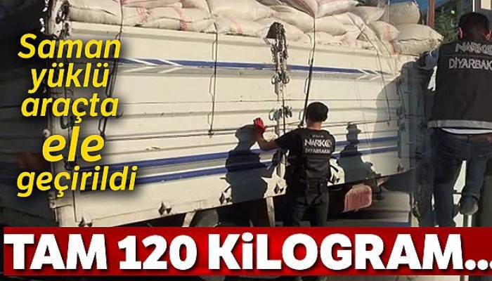 Diyarbakır'da saman yüklü araçta 120 kilogram esrar ele geçirildi