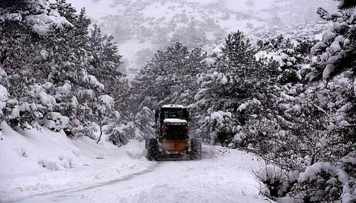 Meteoroloji ‘Kar’ Uyarısı Yaptı, Bombayı Kandemir patlattı… “Kar Kalkar, Kara Leke Çıkar…!”