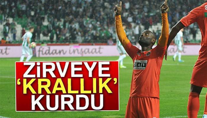 Vagner Love zirveye ‘krallık’ kurdu