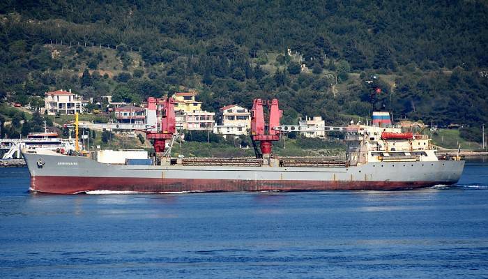 Rus askeri kargo gemisi, Çanakkale Bogazi'ndan geçti