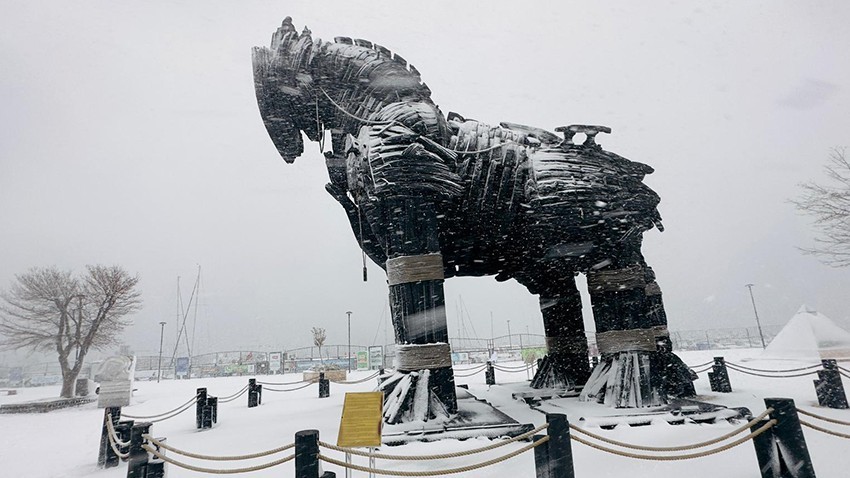 Çanakkale’ye kar geliyor 