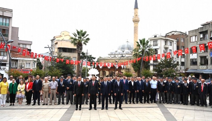 Zafer Bayramı Biga'da törenle kutlandı