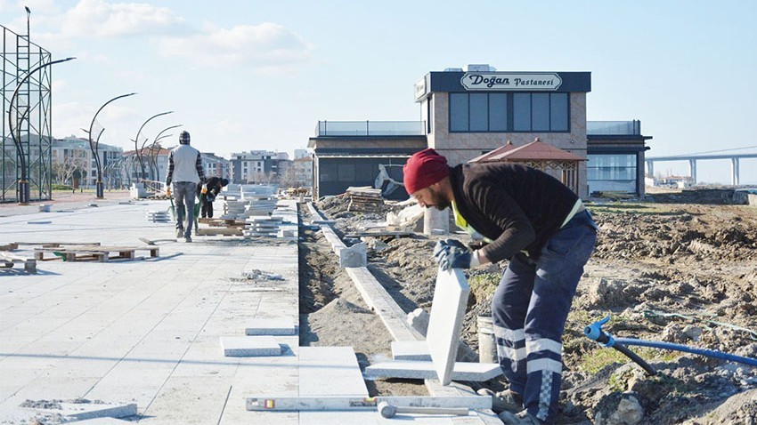 İlçenin dört bir yanında çalışma var