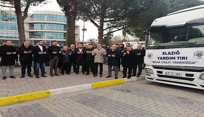 Biga'da toplanan 1 TIR dolusu ihtiyaç malzemesi Elazığ yolunda