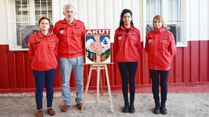 AKUT Çanakkale Ekibi Düzce depreminde hayatını kaybedenleri andı