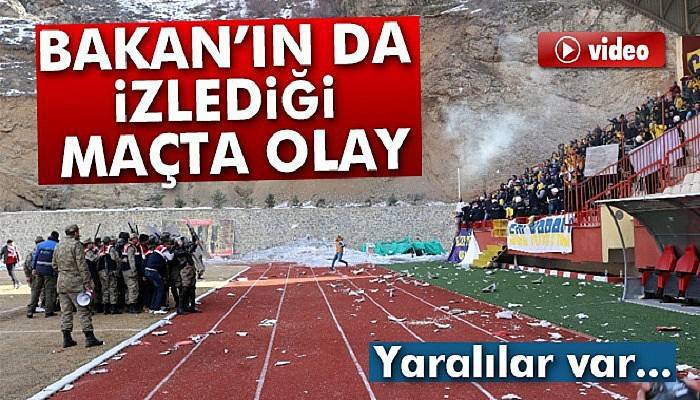 Bakan Naci Ağbal'ın da izlediği maçta olay çıktı: 19 yaralı