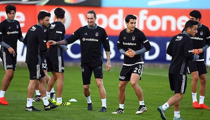 Beşiktaş 9 eksikle çalıştı