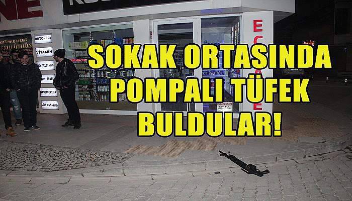 Yol ortasında pompalı tüfek buldular