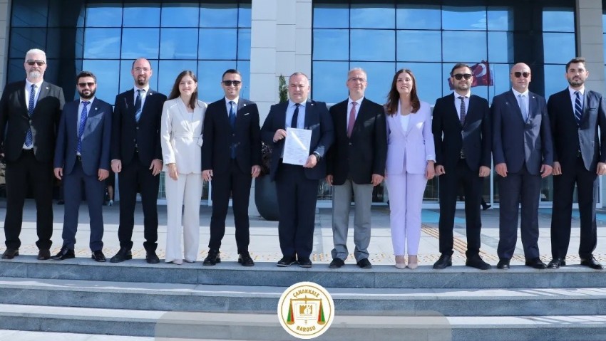 Baro Başkanı Ardahan Dikme mazbatasını aldı