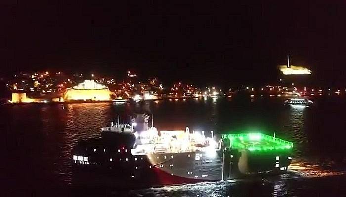 'Oruç Reis', Çanakkale Boğazı'ndan böyle geçti