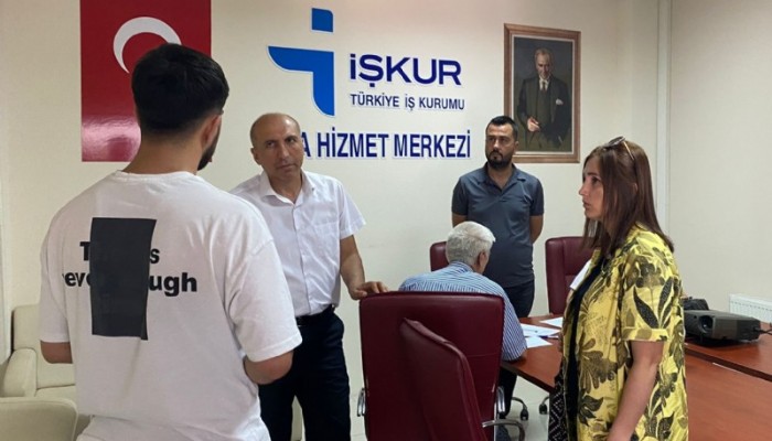 İŞKUR BİGA HİZMET MERKEZİ İŞ ARAYAN VE İŞVERENLERİ BULUŞTURDU