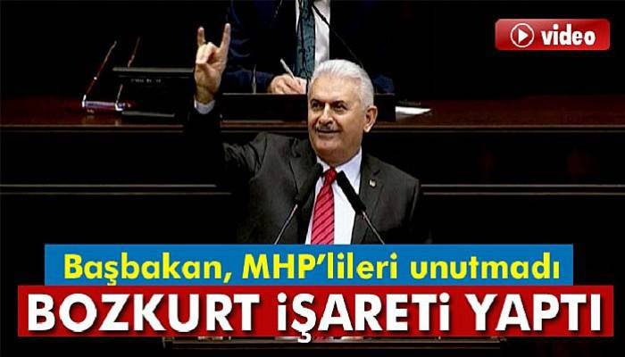  Başbakan Binali Yıldırım bozkurt işareti yaptı