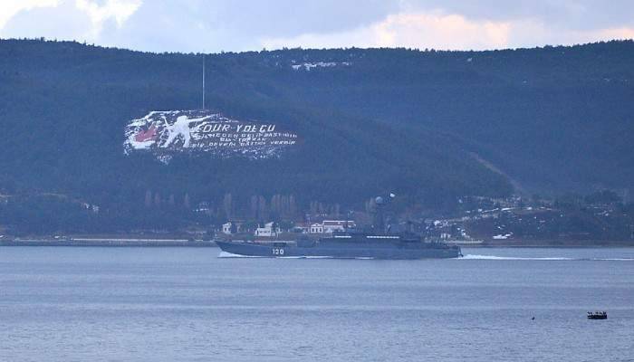  Rus Savaş Gemisi Çanakkale Boğazı'ndan Geçti