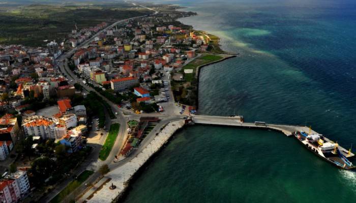 Lapseki'de üç sokakta karantina uygulaması 