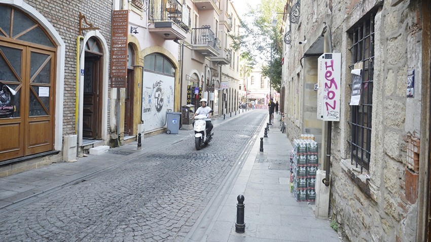 Trafiğe kapalı sokaklar ihlal ediliyor