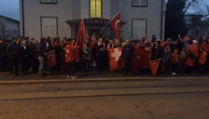  İsviçre’deki Türkler terörü lanetledi