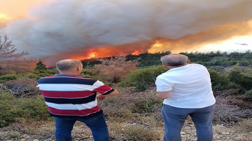 Gelibolu Tarihi Alanda Çıkan Yangın Giderek Büyüyor