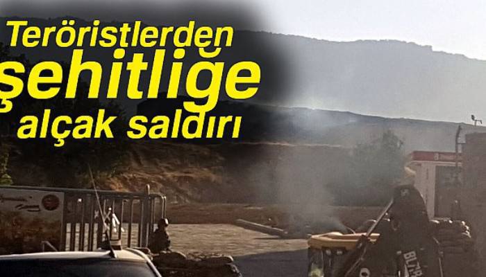 Teröristlerden şehitliğe havanlı saldırı