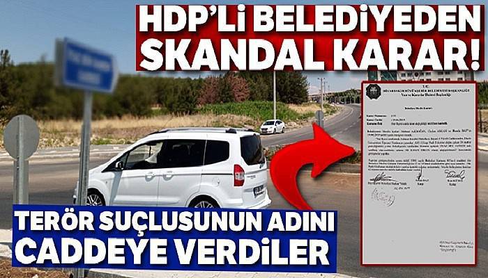 HDP'li belediye sahabe ismini taşıyan caddeye, terör suçlusunun adını verdi