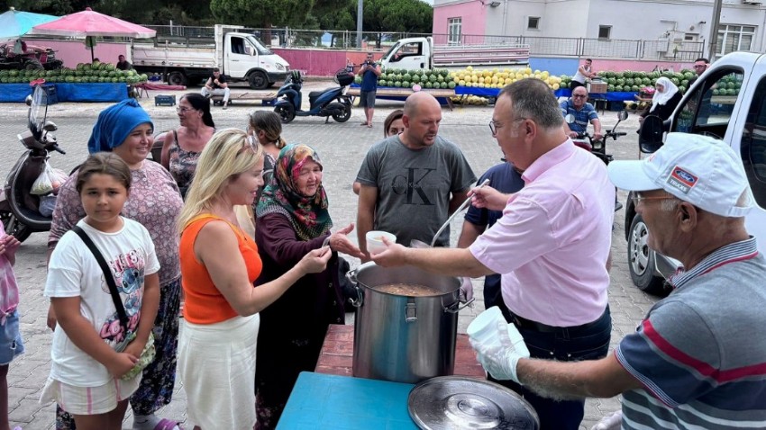 Kepez Belediye Başkanı Birol Arslan'dan Aşure İkramı