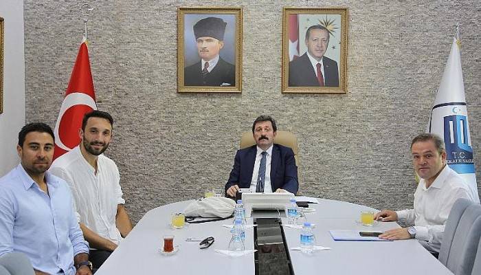 Vali Orhan TAVLI, Hentbol Milli Takım Oyuncuları Alperen Pektaş ve Can Çelebi’yi Kabul Etti