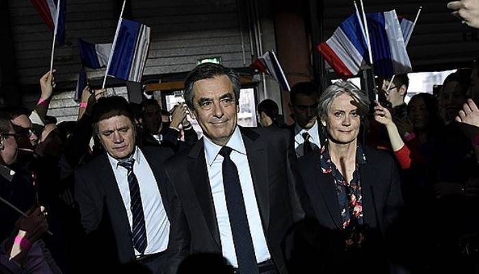 Fillon adaylıktan vazgeçmiyor