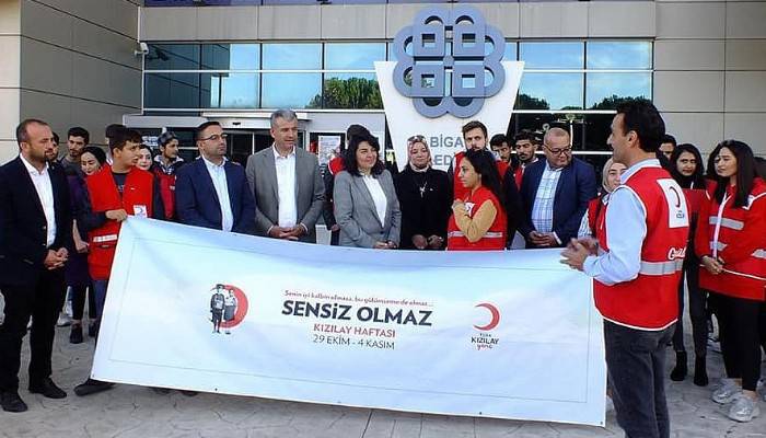 BİGA'DA KIZILAY HAFTASI KUTLANDI