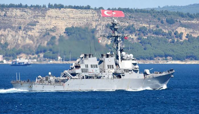 ABD savaş gemisi 'USS Porter', Çanakkale Boğazı'ndan geçti