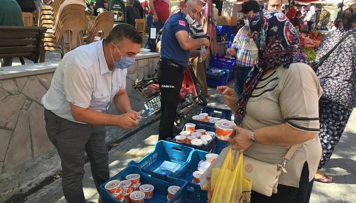 Bayram’dan vatandaşlara aşure ikramı