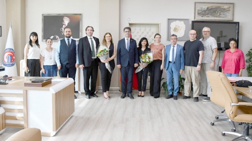 ÇOMÜ Güzel Sanatlar Fakültesi'nde Dekanlık Devir Teslim Töreni Gerçekleştirildi