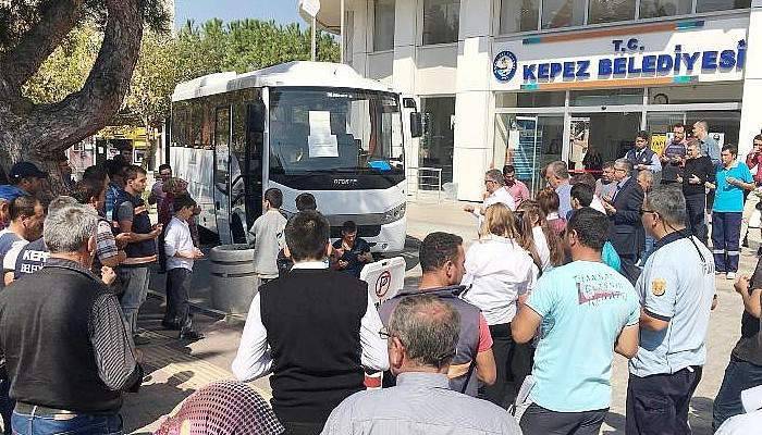 Kepez’e minibüs armağanı