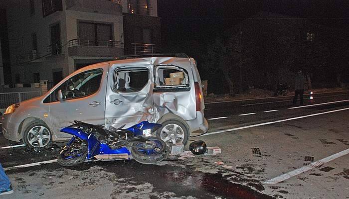 Çanakkale’de trafik kazası 2 ağır yaralı