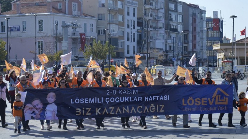 LÖSEV'den Lösemiye Farkındalık Yürüyüşü: Çanakkale'de Birlikte Adım Atıldı