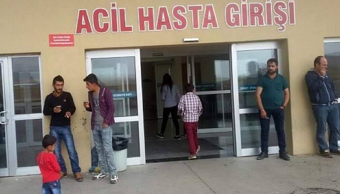 Minibüsle taksi çarpıştı: 12 yaralı