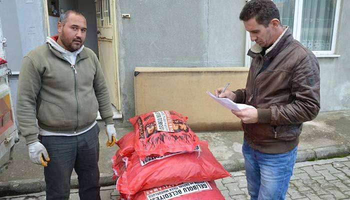 Gelibolu Belediyesi’nden Dar Gelirlilere Yakacak Yardımı