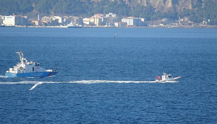 Bulgar Sahil Güvenlik Botu 'Kavarna', Çanakkale Boğazı'ndan geçti