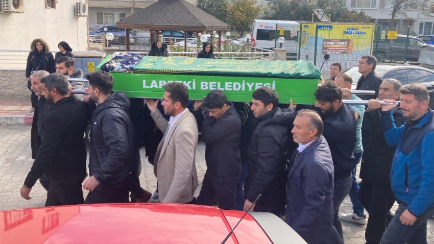 Hayatını Kaybeden Elif Nur Lâpseki de Toprağa Verildi