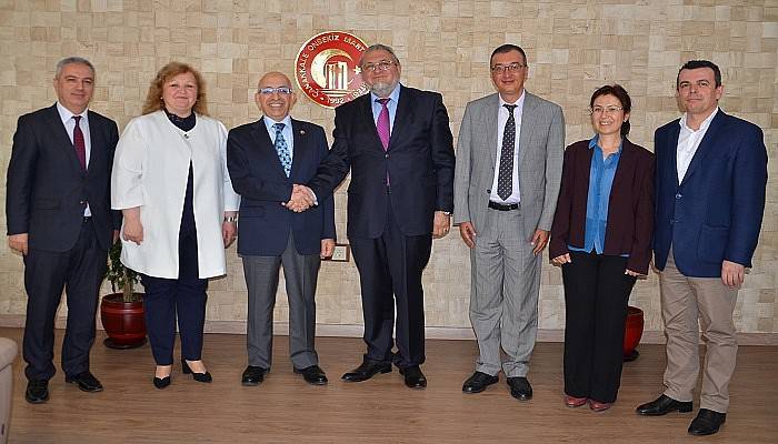 University of Agribusiness and Rural Rektörü Prof. Dr. Dimitrov’dan Rektör Prof. Dr. Murat’a Ziyaret