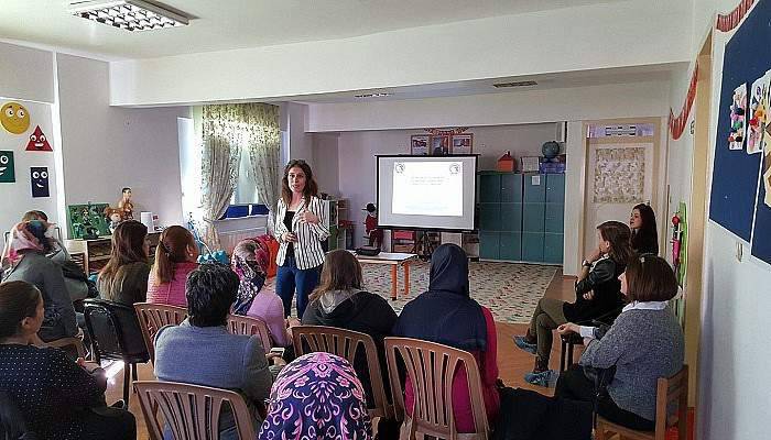  Lapseki'de velilere ilk yardım eğitimi