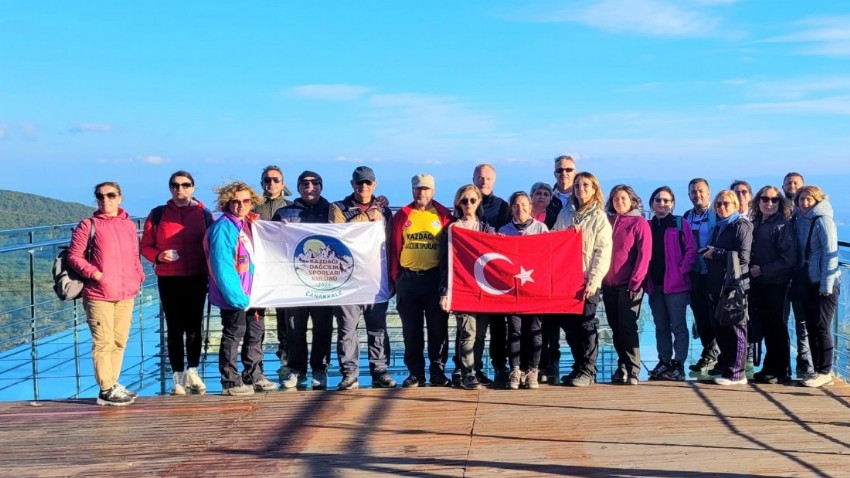 Kazdağı Dağcılık Sporları Kulübü’nden Altınoluk Cam Terası ve Şahindere Kanyonu yürüyüşü